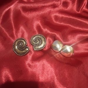Gold tone button clip earrings